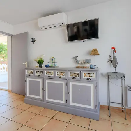 Cartouche By Interhome Le Grau-du-Roi